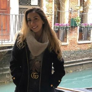 Meet your Posher, Natalia